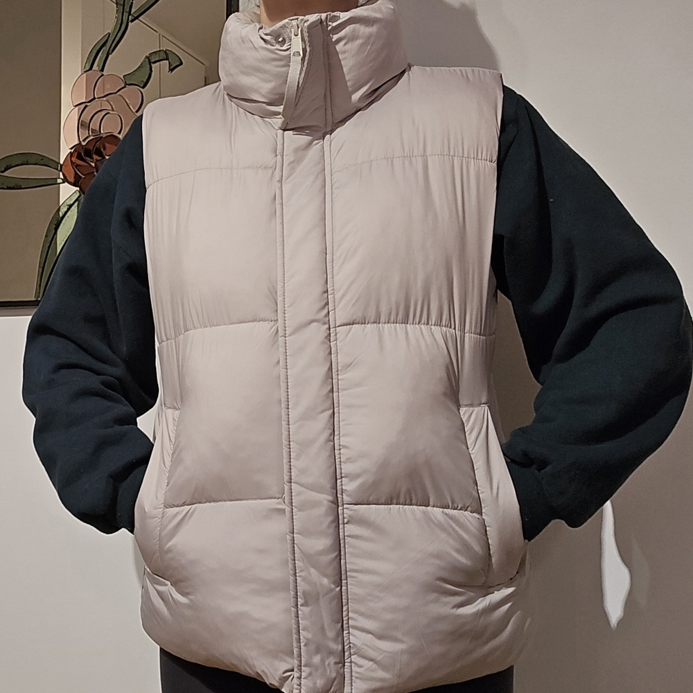 Mondetta Women's Light Gray Puffer Vest
